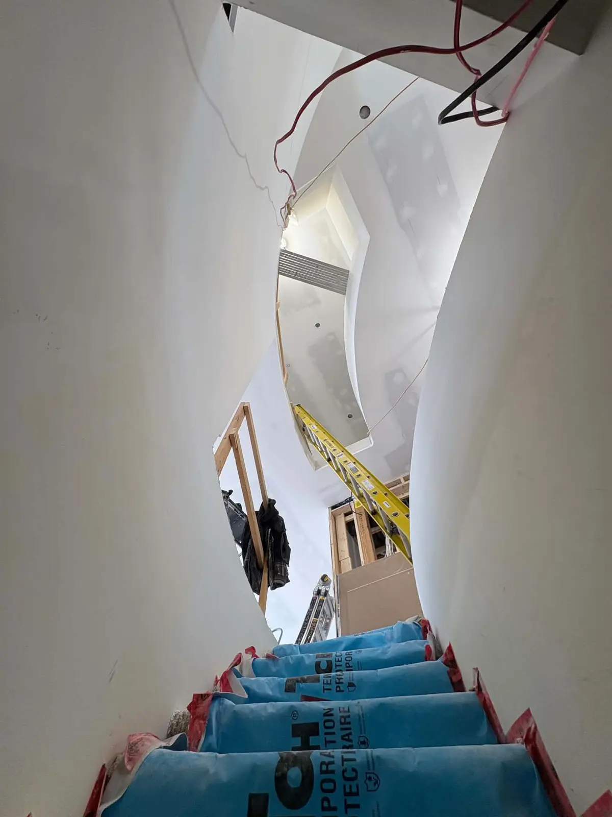 Réalisation en tirage de joints — mur arrondi
