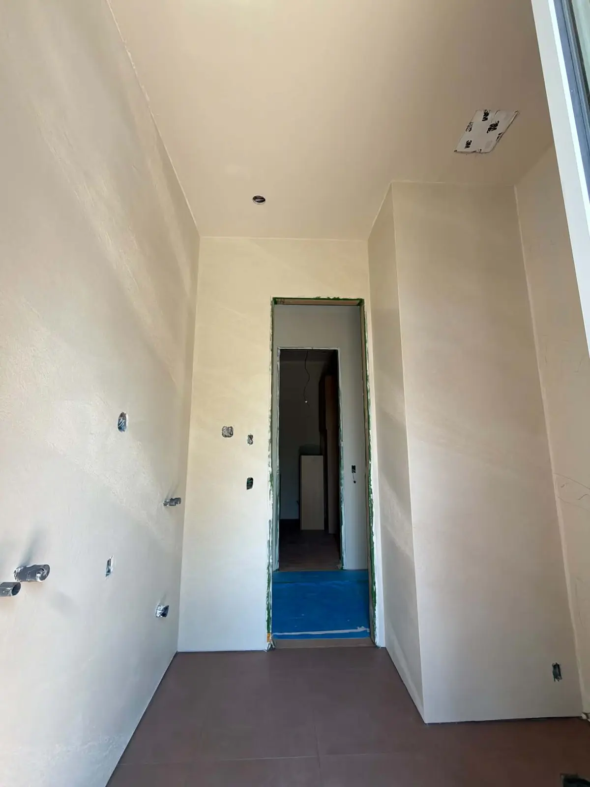 Réalisation en plâtrage — corridor